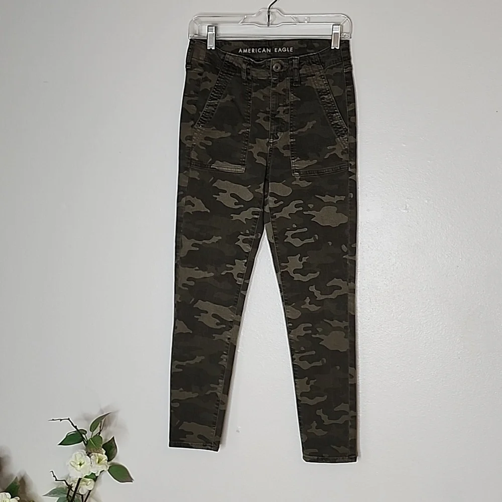 American Eagle Outfitters High Rise Camo Jeans Skinny Stretch Deep Pockets